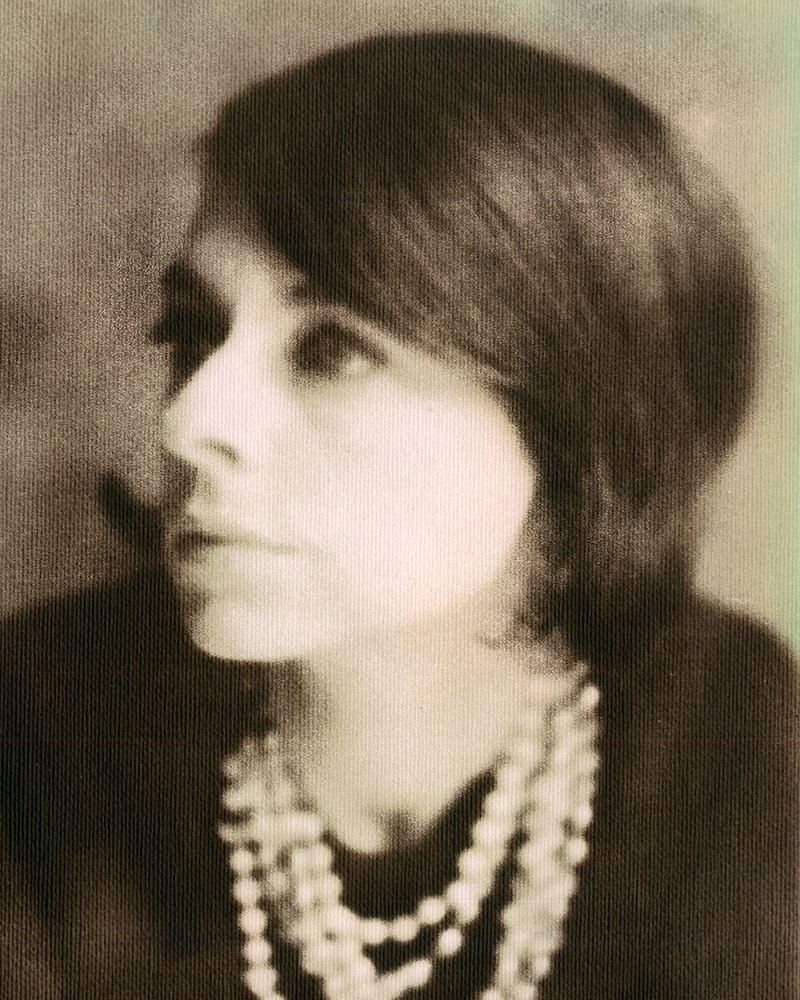 Elaine in 1964, photographed by Naomi Savage (1964)